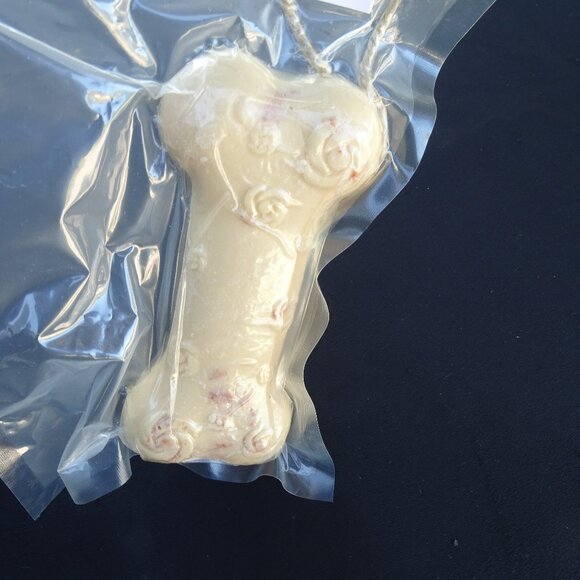 Doggie Dope Pet Shampoo Bar - Lemon grass/Oatmeal - Picture 2 of 3